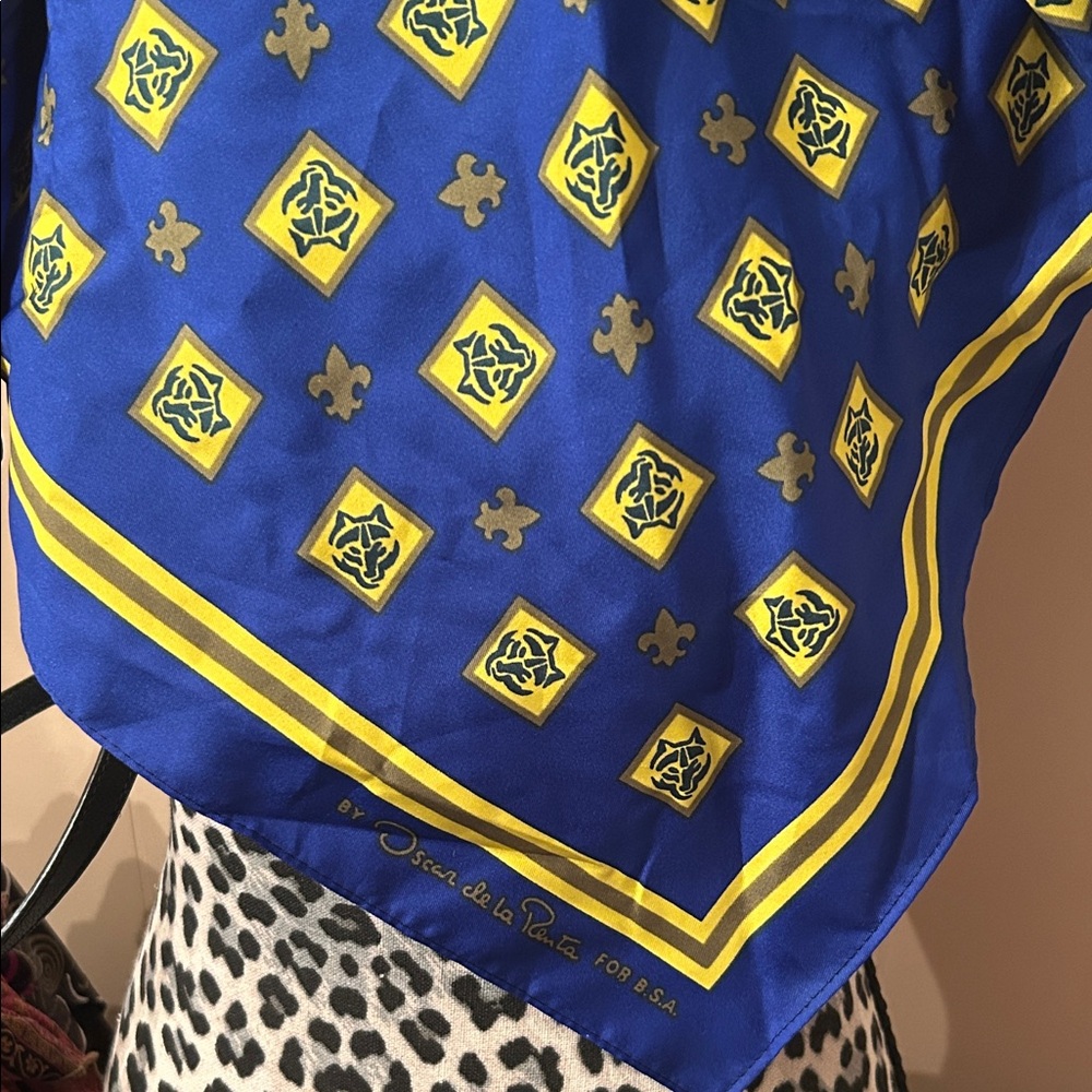 Oscar de la Renta Vibrant Blue and Yellow Patterned Scarf
